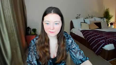 alluringeyess online show from February 5, 9:13 am