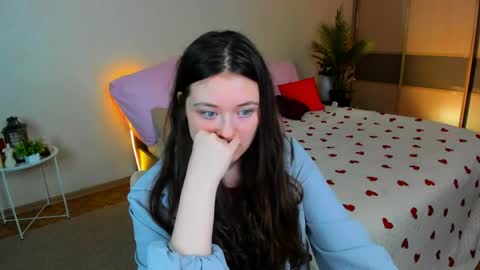 alluringeyess online show from May 22, 4:47 pm