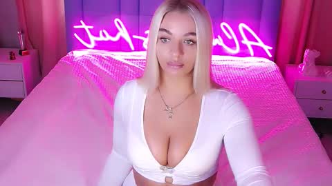 AlwaysHot online show from October 23, 2:46 am