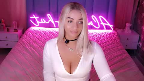 AlwaysHot online show from February 20, 2:22 am