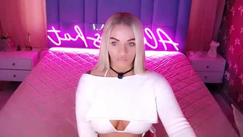 AlwaysHot online show from March 23, 2:16 am