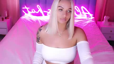 AlwaysHot online show from October 19, 3:33 am