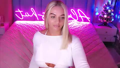 AlwaysHot online show from January 11, 2:39 am