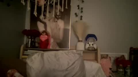 allyanalangel online show from February 16, 9:37 am