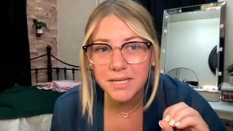 allyanalangel online show from December 20, 7:54 pm