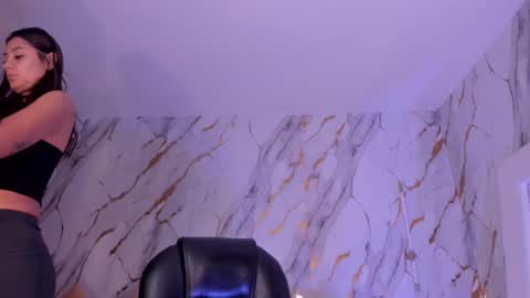 Snapshot of allyjensen chatting on February 19, 6:54 pm Alisson online show from February 19, 6:54 pm