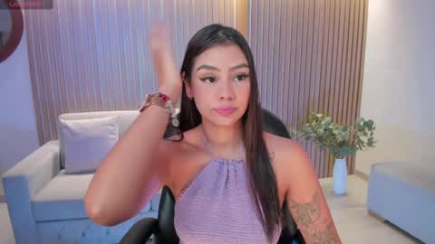 Snapshot of allyjensen chatting on March 1, 10:45 am Alisson online show from March 1, 10:45 am