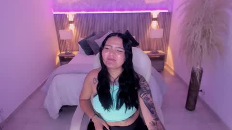 allyson_brownn online show from December 2, 10:30 pm