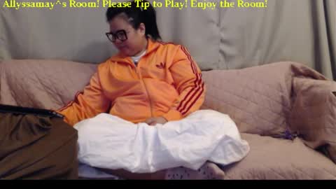 Allyssamay online show from March 19, 4:29 am