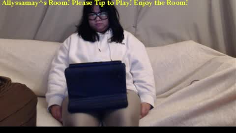 Allyssamay online show from January 10, 5:02 am