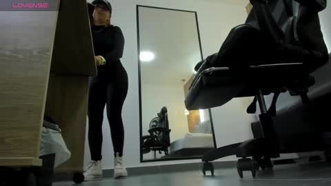 ALMA FENIX  online show from December 16, 12:44 pm