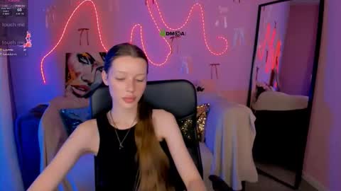 Alm online show from March 26, 8:47 pm