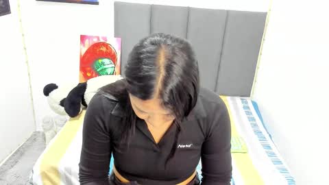 Snapshot of almaa__ chatting on October 2, 11:09 am Alma online show from October 2, 11:09 am