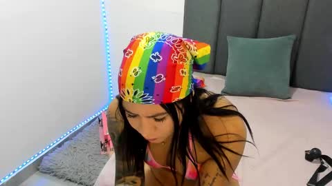 Snapshot of almaa__ chatting on January 30, 5:28 pm Alma online show from January 30, 5:28 pm