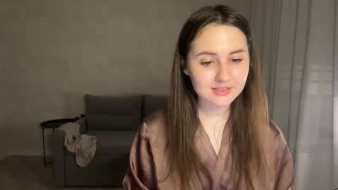 Snapshot of almostinnocent_ chatting on October 16, 9:35 pm Anna online show from October 16, 9:35 pm