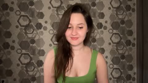 Snapshot of almostinnocent_ chatting on September 21, 11:42 pm Anna online show from September 21, 11:42 pm