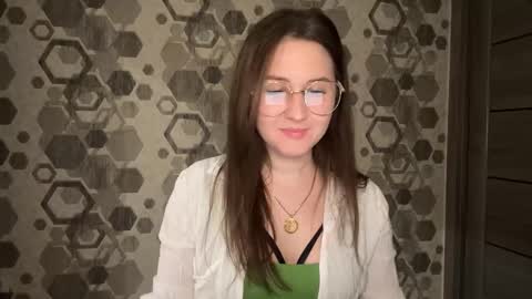 Snapshot of almostinnocent_ chatting on October 3, 10:18 pm Anna online show from October 3, 10:18 pm