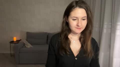 Snapshot of almostinnocent_ chatting on October 19, 10:03 pm Anna online show from October 19, 10:03 pm