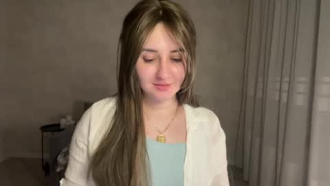 Anna online show from March 10, 10:45 pm