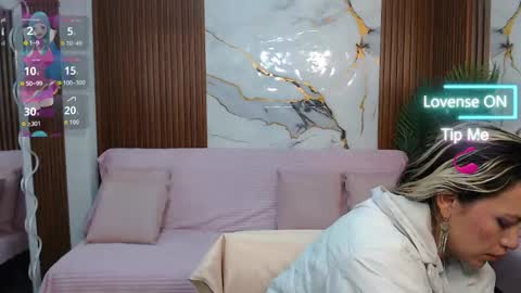 alonddra_tay online show from May 21, 11:50 am