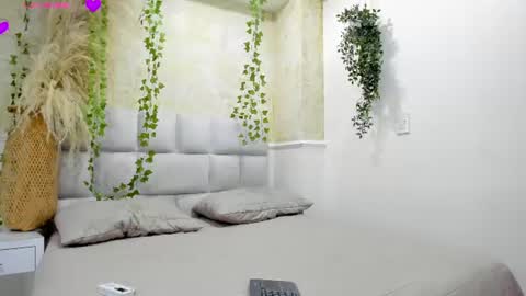 ALONDRA CUTE online show from July 5, 4:30 am