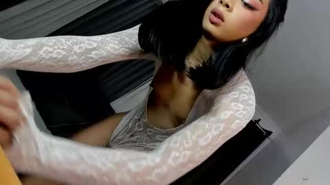 Snapshot of aloraminxx chatting on September 26, 4:26 pm Shane online show from September 26, 4:26 pm