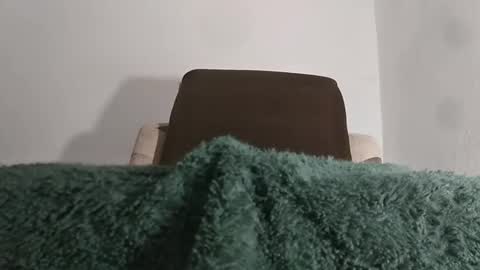 alotofcream4u online show from December 2, 5:37 am