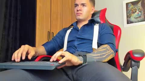 alpha_dominus_ online show from November 11, 5:09 am