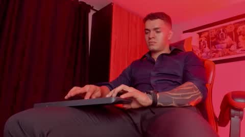 alpha_dominus_ online show from February 6, 4:16 am