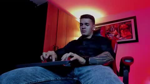 alpha_dominus_ online show from December 22, 4:08 am