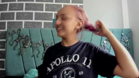 Alter  online show from October 25, 12:17 pm