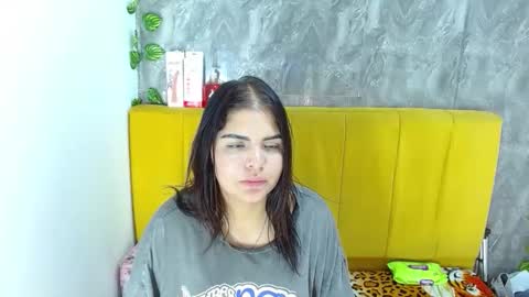 alunnaclarkcm online show from December 22, 3:13 am