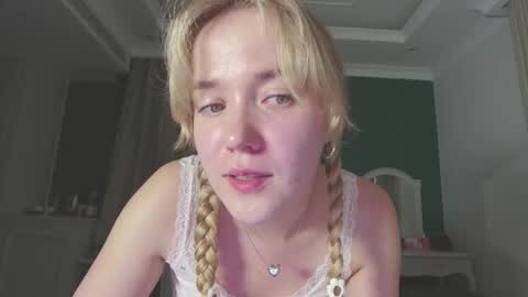 Amelia NEXT STREAM  online show from February 12, 1:15 pm