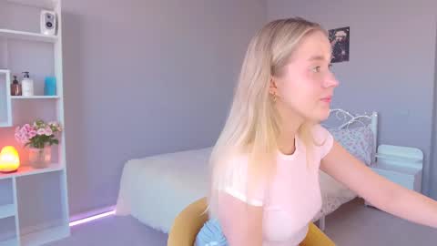 Snapshot of aluntick chatting on February 23, 1:53 pm Amelia NEXT STREAM online show from February 23, 1:53 pm