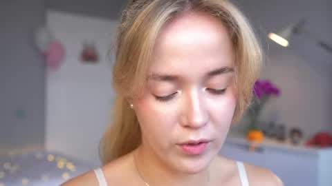 Amelia NEXT STREAM  online show from April 7, 1:57 pm