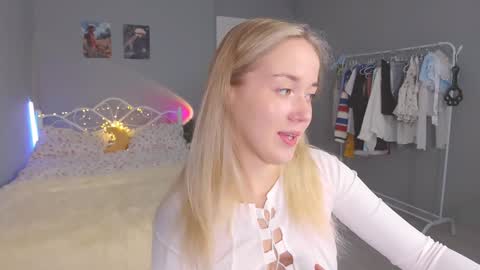 Snapshot of aluntick chatting on December 13, 1:55 pm Amelia NEXT STREAM online show from December 13, 1:55 pm