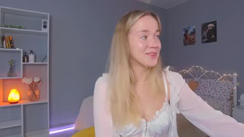 Snapshot of aluntick chatting on February 2, 1:52 pm Amelia NEXT STREAM online show from February 2, 1:52 pm