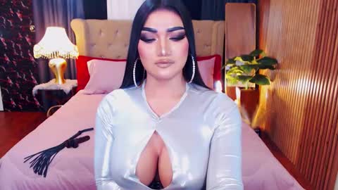 Alura Jhenson online show from February 9, 2:37 am