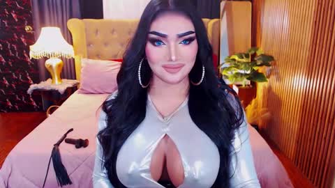 Alura Jhenson online show from February 26, 11:13 am