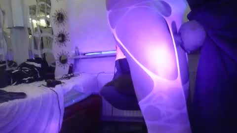 HoneyMelonGuy online show from April 30, 2:16 am