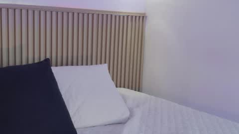 aly_leee online show from April 1, 12:06 pm