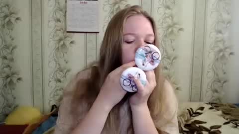 alya764770 online show from July 12, 11:08 pm