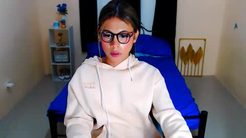 Snapshot of alyannarose chatting on October 9, 10:15 pm alyannarose online show from October 9, 10:15 pm