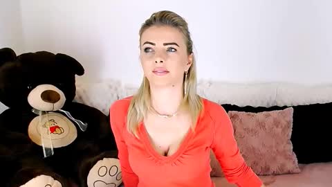 aly online show from January 12, 1:07 pm