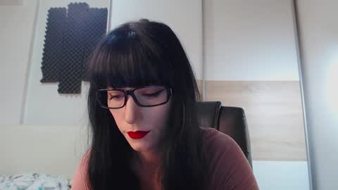 Alice online show from February 12, 1:15 pm