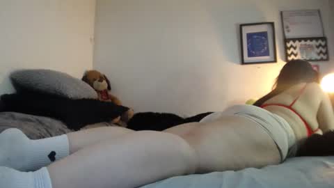 Snapshot of alynfoxx chatting on September 17, 3:21 am Alyn Maria online show from September 17, 3:21 am