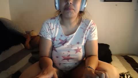 Snapshot of alynfoxx chatting on February 15, 3:42 am Alyn Maria online show from February 15, 3:42 am