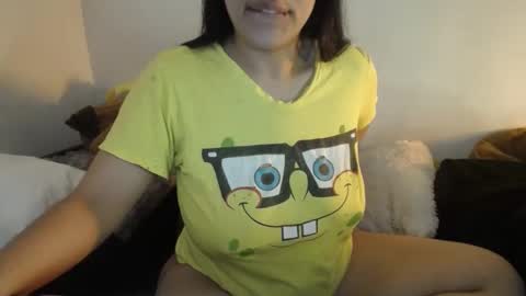 Snapshot of alynfoxx chatting on October 15, 5:54 am Alyn Maria online show from October 15, 5:54 am