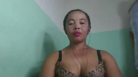 alypierette online show from April 26, 1:42 pm