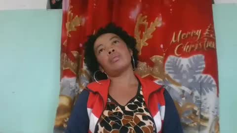 alypierette online show from November 15, 6:15 am